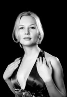 Elena b/w